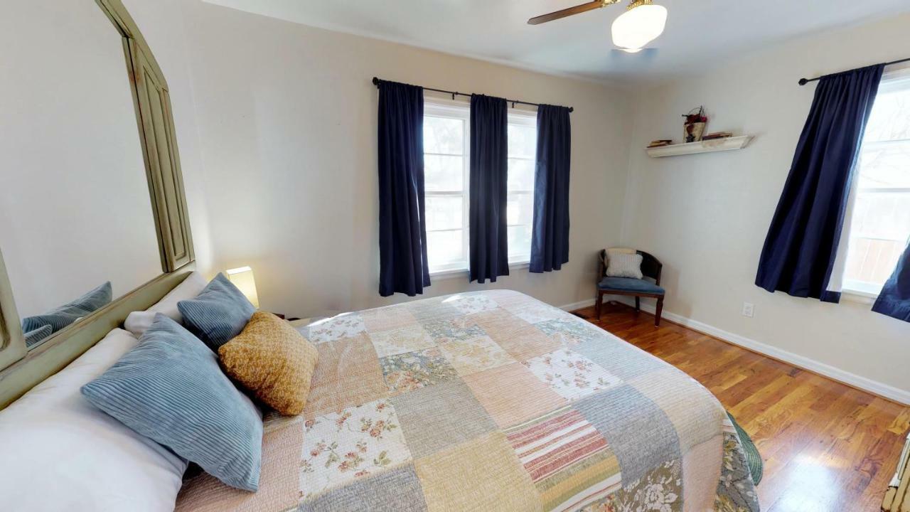 Wisteria Vine Cottage มอนติเชลโล ภายนอก รูปภาพ